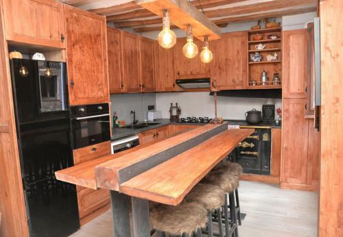 Apartamento Tr�plex R�stico-moderno Hasta 18 Plazas - Pobla de Lillet