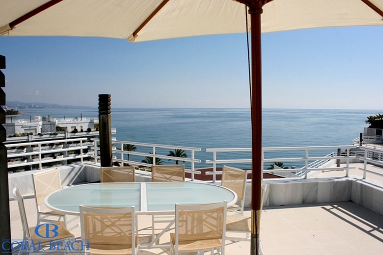 Coral Beach Aparthotel