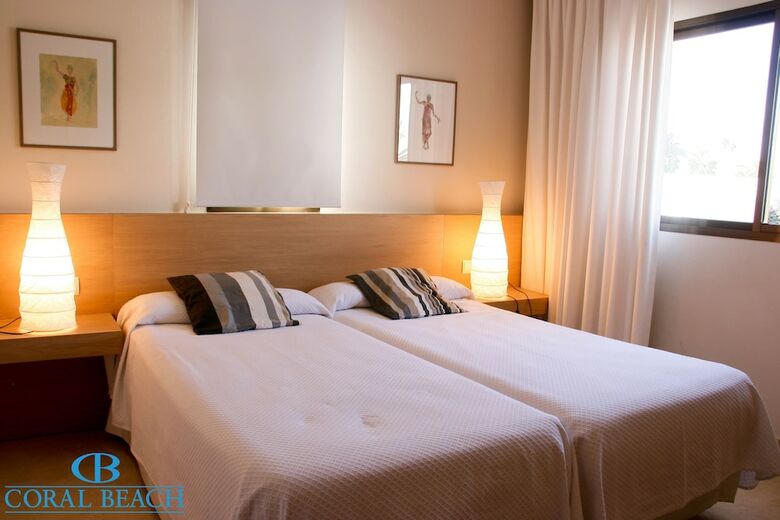 Coral Beach Aparthotel