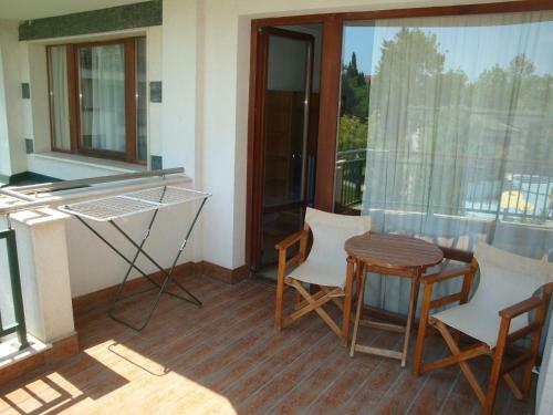 Private Apartments Cts In Emerald Beach Resort & Spa