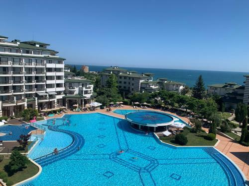 Private Apartments Cts In Emerald Beach Resort & Spa