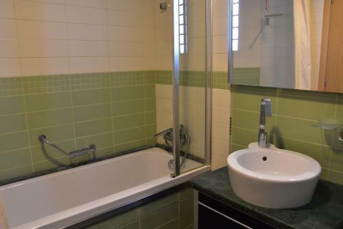 Private Apartments Cts In Emerald Beach Resort & Spa