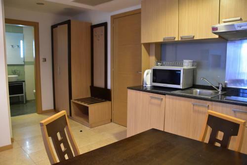 Private Apartments Cts In Emerald Beach Resort & Spa