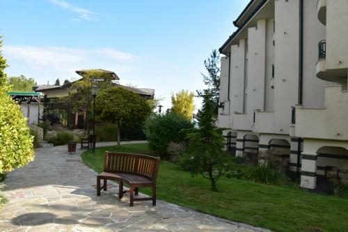 Private Apartments Cts In Emerald Beach Resort & Spa