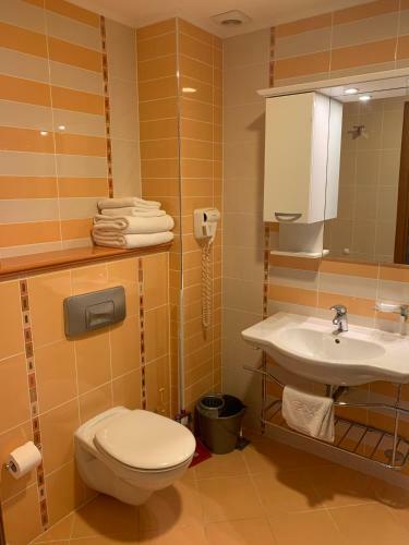 Private Apartments Cts In Emerald Beach Resort & Spa