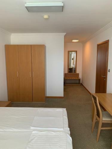 Private Apartments Cts In Emerald Beach Resort & Spa