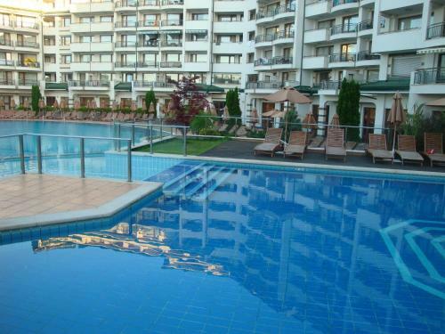 Private Apartments Cts In Emerald Beach Resort & Spa