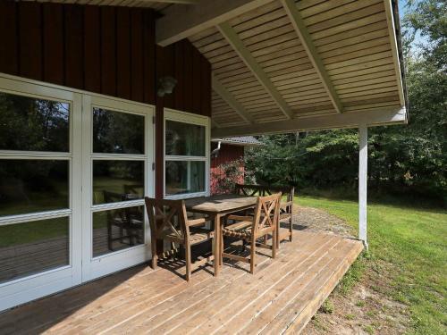 Two-bedroom Holiday Home In N�rre Nebel 2