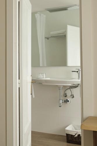 Hostal Canig�