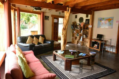 Albergue Hostal Rio Libre Puc�n