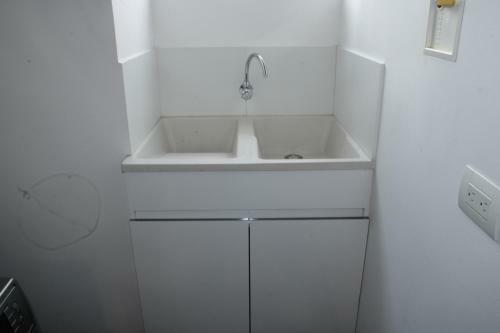 Apartamento Hotel Class Suites ? Poblado, Pool Balcony View 2 Bed Rooms AC Netflix