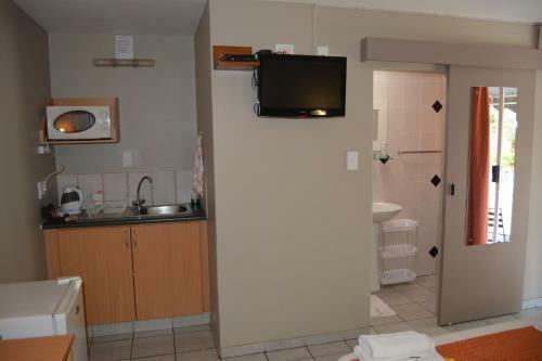 Hostal Gemstone Guest House