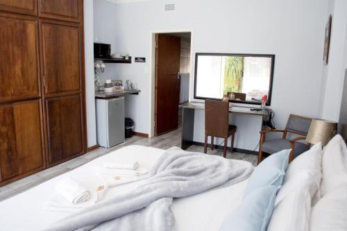 Hostal Gemstone Guest House