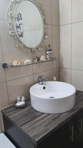 Hostal Gemstone Guest House