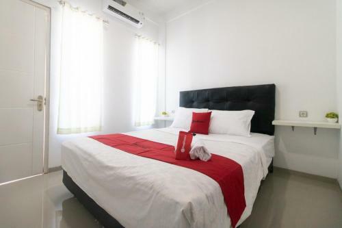 Hostal Reddoorz Syariah At Winong Nganjuk
