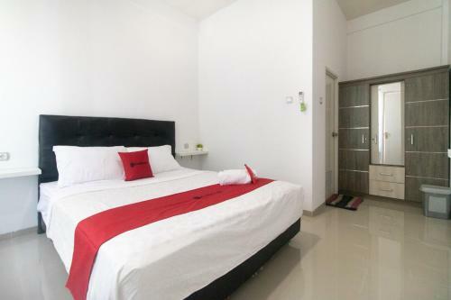 Hostal Reddoorz Syariah At Winong Nganjuk