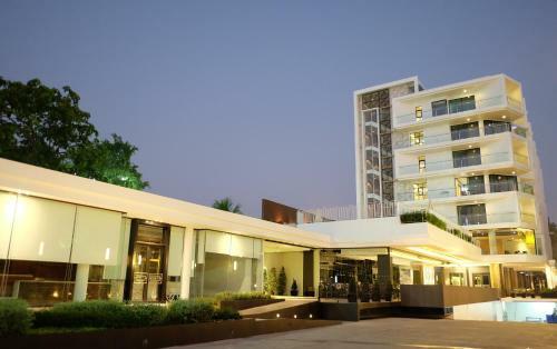 Hotel Mera Mare Pattaya - Sha Extra Plus