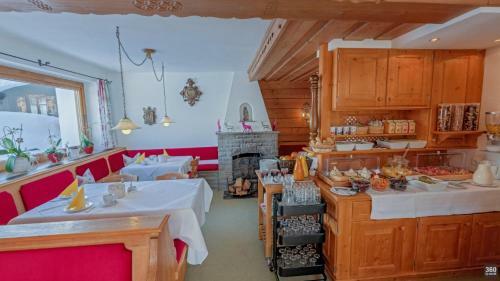 Bed & Breakfast Haus Schrofenstein