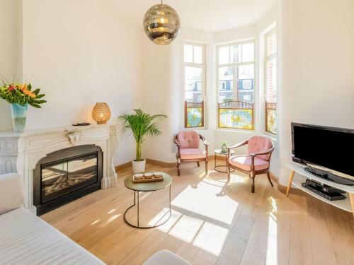 Charming Holiday Home In Oosteeklo With Garden