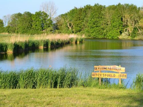 Charming Holiday Home In Oosteeklo With Garden