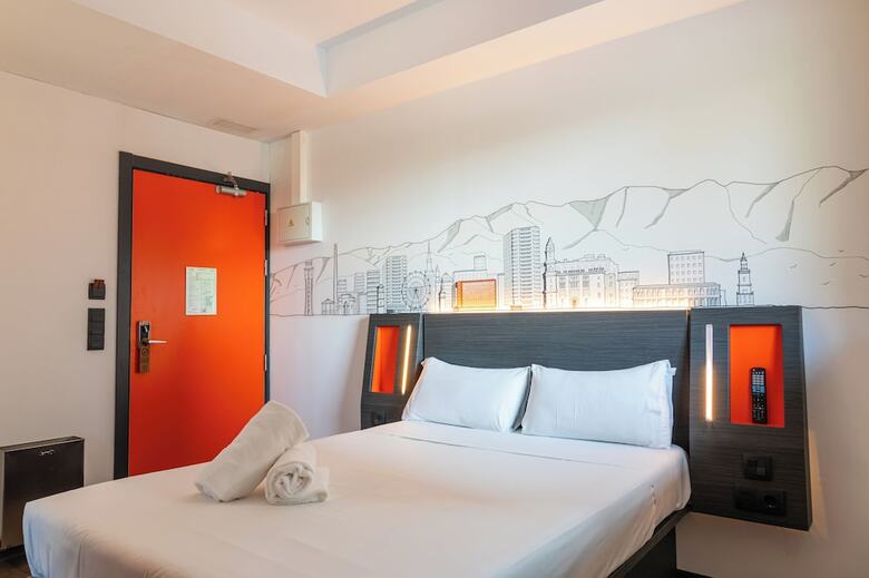 Hostal Easyhotel Malaga City Centre