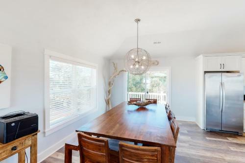 Spectacular Sunset Beach House Cb105