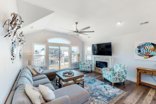 Spectacular Sunset Beach House Cb105