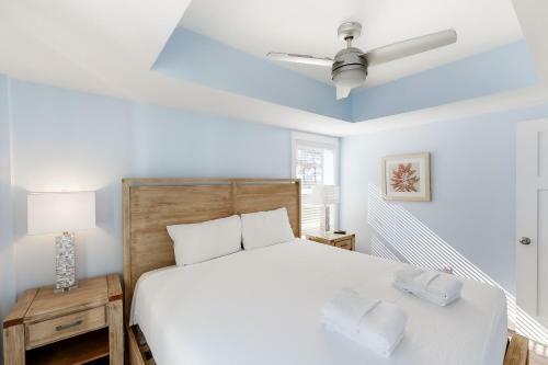 Spectacular Sunset Beach House Cb105