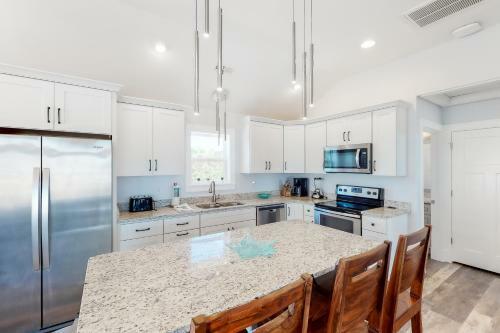 Spectacular Sunset Beach House Cb105
