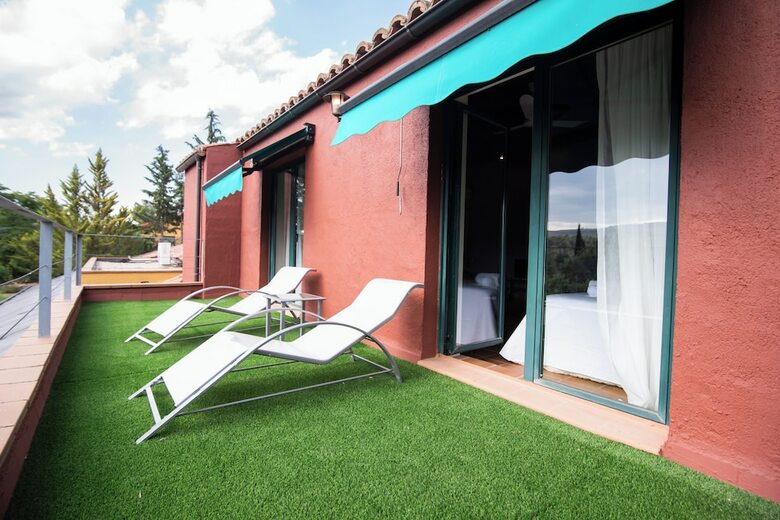 Hotel La Parada Del Compte