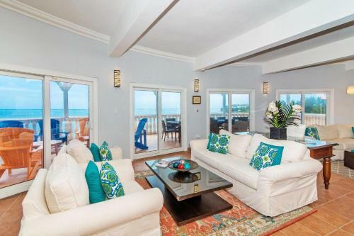 Cayman Castle By Grand Cayman Villas