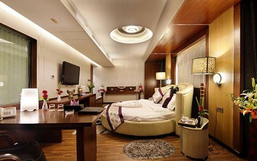 Hotel The Cox Today