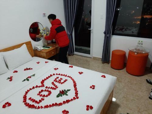 Hotel Kh�ch S?n H?ng Nguy�n
