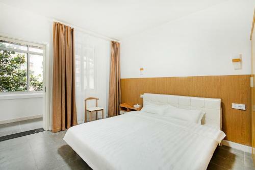 Locals Apartment Place 07