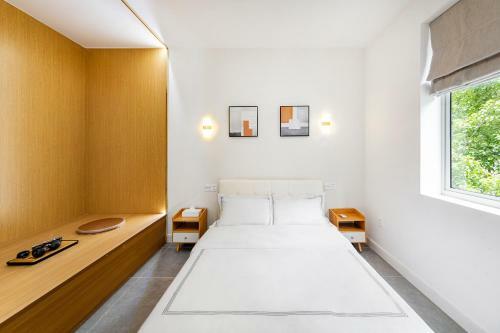 Locals Apartment Place 07
