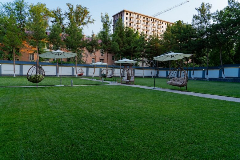 Green Park Hotel