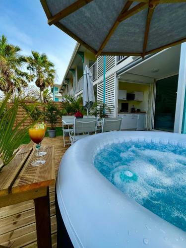 Apartamento Nouveau Studio Chaleureux Avec Jacuzzi Priv� & Piscine