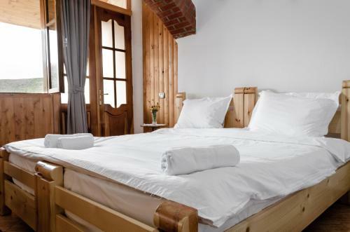 Hostal Alpeta Agrotourism & Winery - Roshnik , Berat