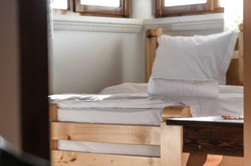 Hostal Alpeta Agrotourism & Winery - Roshnik , Berat