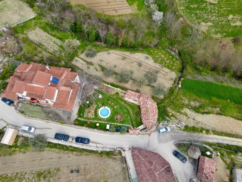Hostal Alpeta Agrotourism & Winery - Roshnik , Berat