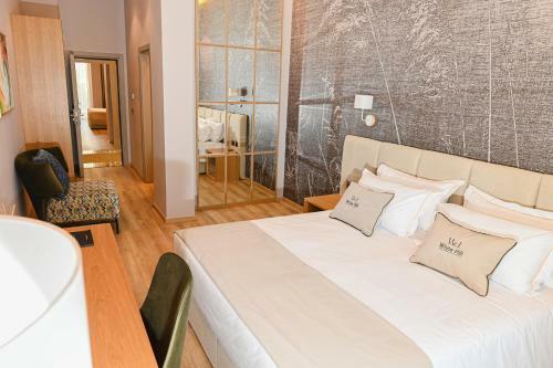 White Hill Hotel