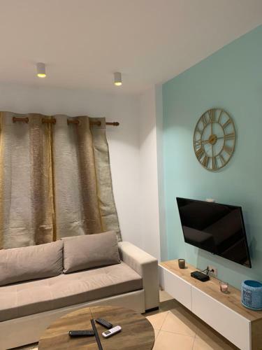 Alket Apartment