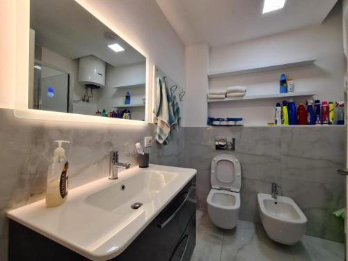 Lona Apartament Lungomare