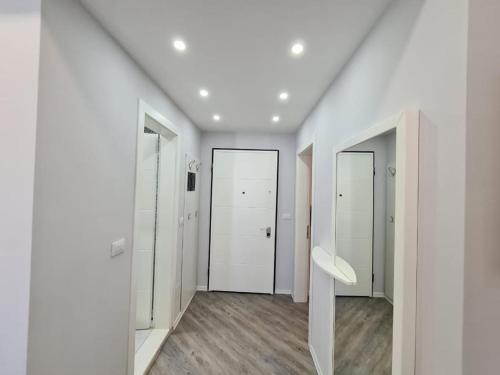 Lona Apartament Lungomare