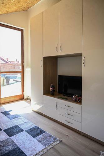 Elem Apartmani Skver