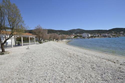 Lovely 2-bed Apartment In Vinisce Close To Beach
