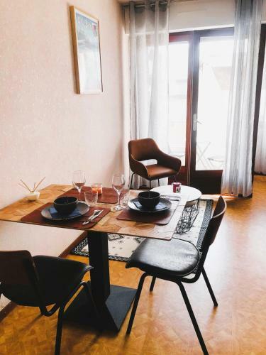Apartamento Beau Studio Avec Agr�able Loggia Et Vue D�gag�e