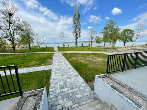 Albert Apartman Balatonber�ny