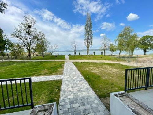 Albert Apartman Balatonber�ny