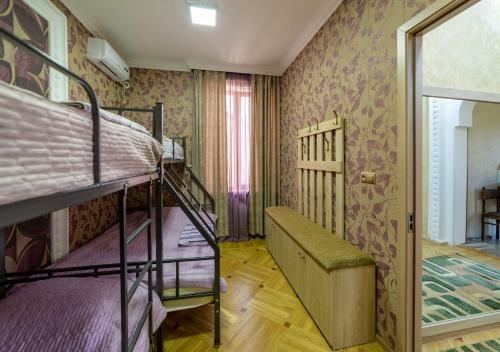 Albergue Tsera House
